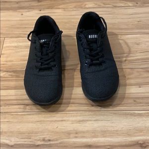 NoBull athletic shoes size 8.5